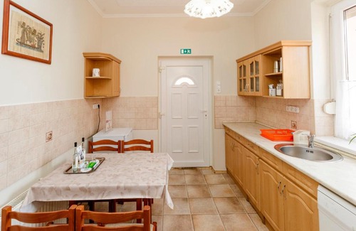 Eger Apartment | Almafa Apartmanház