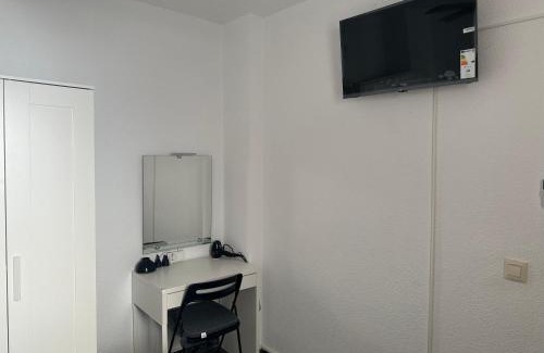 Almeria Centro House | Almeria Centro habitacion privada en apartamento compartido