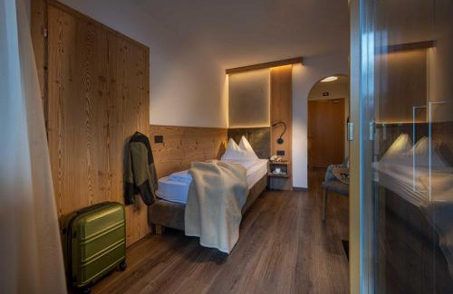 Casola Hotel | Almhotel Lenz