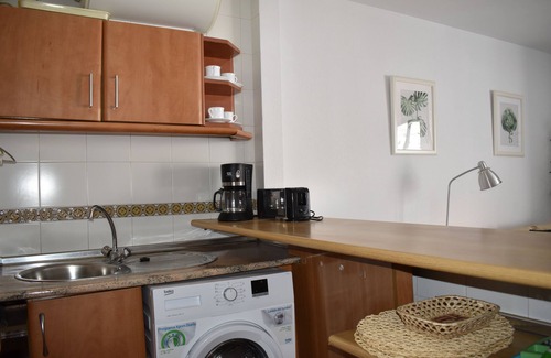 Competa Apartment | Almijara apartment in the square of Cómpeta with beautiful views