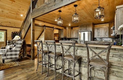 Ellijay Cabin | Almost Heaven Lakeview Lodge