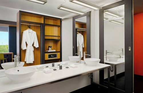 Doral Hotel | Aloft Miami Doral