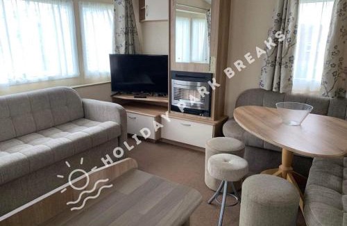 Selsey House | Aloha - Cosy 2 Bed Close to Venue at Seal Bay, Selsey