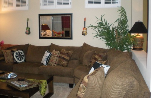 Desert Palms House | Aloha In The Desert With A Pool- 30 night minimum & 4 months winter bookings..