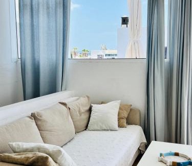 Puerto Calero House | Alojamiento Vacacional con balcón La Vela