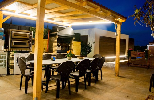 Villajoyosa Villa | Alonis Suites Satori - Family Villa with Jacuzzi, Pool and BBQ