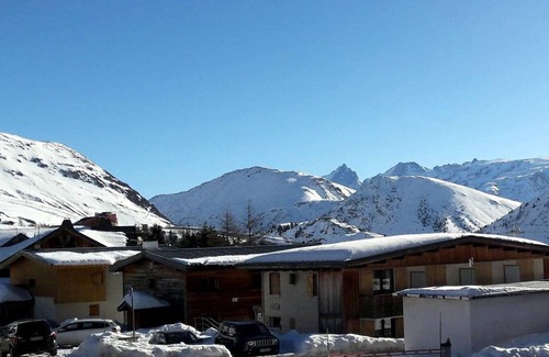 Jeux Apartment | Alpe d'Huez: Appart 6 pers 37m², Centre, Proche Pistes, Balcon Sud, Casier à Skis, Non Fumeur