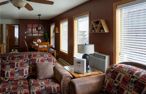 Ouray House | Alpenglow Three Bedroom Two Bath XL – A17
