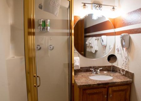 Ouray House | Alpenglow Three Bedroom Two Bath XL – A17