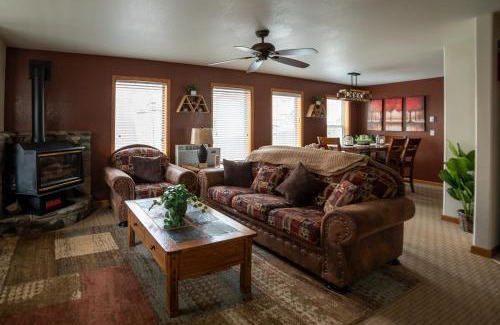Ouray House | Alpenglow Three Bedroom Two Bath XL – A16