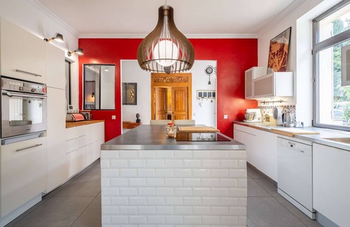 Cabannes House | Alpilles – Ideal for family holidays – Sleeps 16