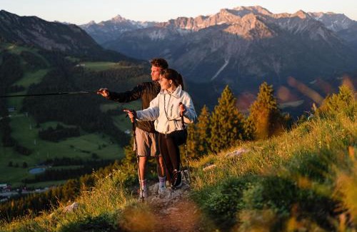 Oberjoch Apartment | Alpin Lodges - Moderne Appartements mit Zugang zu 3000 qm SPA Panoramahotel Oberjoch