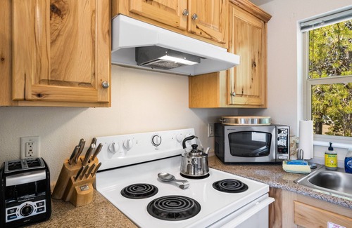 West Yellowstone Cabin | Alpine 1 - Cozy cabin home-base for adventures!