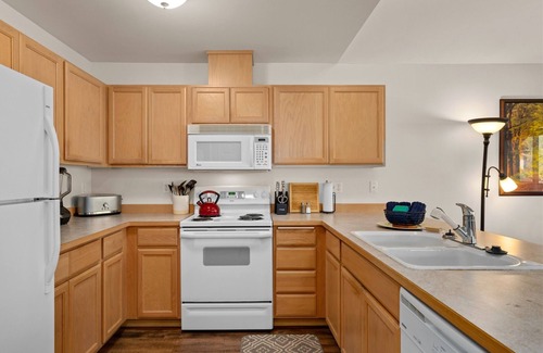 Downtown Leavenworth Condo | Alpine Adventure Pad - Close To It ALL!
