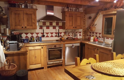 Thones Ski Chalet | Alpine chalet 10 km from La Clusaz and Le Grand Bornand