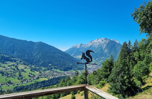 Thones Ski Chalet | Alpine chalet 10 km from La Clusaz and Le Grand Bornand