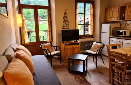 Morillon Villa | Alpine chalet - Village house near cable car