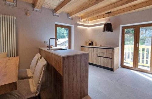 Courmayeur Apartment | Alpine Chic Retreat S