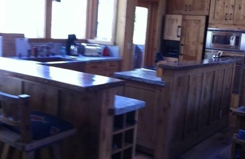 Alpine Meadows House | Alpine Meadows-Bear Creek/Palisades Tahoe/Lk Tahoe Lux Cabin- Mt Views, Hot Tub.