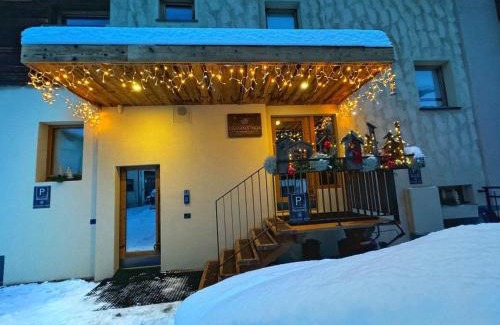 Livigno Bed & Breakfast | Alpine Rooms and Suites Livigno - Camana Noa -