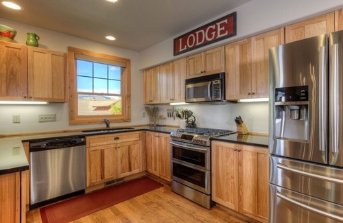 Powder Ridge House | Alpine Rosebud Ski in/out