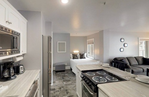 Mountain Village Apartment | Alpine ski-in/out condo - walk to Mountain Village