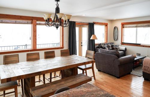 Hyak House | Alpine Trails Lodge