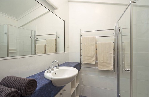 Falls Creek Apartment | Alpine View Apartments - 12 share Deluxe