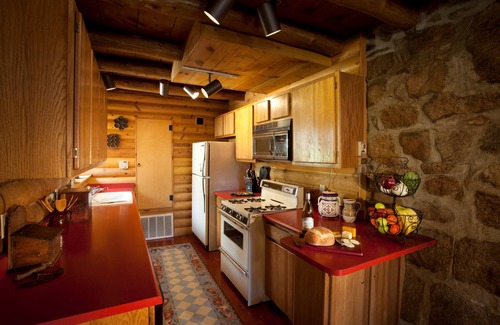 Taos Ski Valley Apartment | Alpine Village Suites