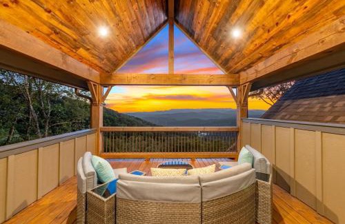 Blue Ridge House | Alpine Vista - Mountain Views - Blue Ridge Heights - Mountain Views, Hot Tub, Luxury Amenities in Prestigious Blue Ridge Heights