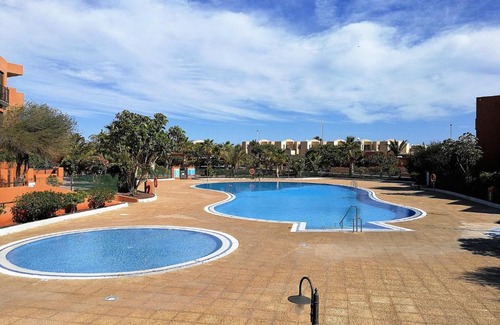 Granadilla de Abona Apartment | alquilaencanarias El Medano Sotavento A, terrace & pool