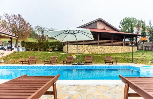 Mladenovac Apartment | Alrawda Resort