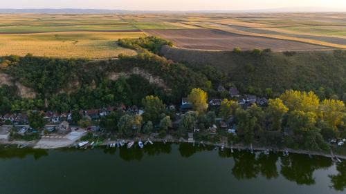 Stari Banovci Other | Altair House