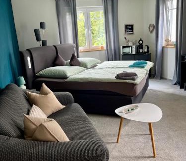 Kommern House | Alternative zum Hotel Zimmer im Einfamilienhaus-eigenes Badezimmer im Flur