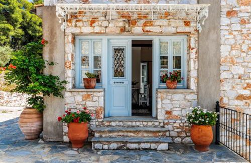 Alikias House | ALTHEA