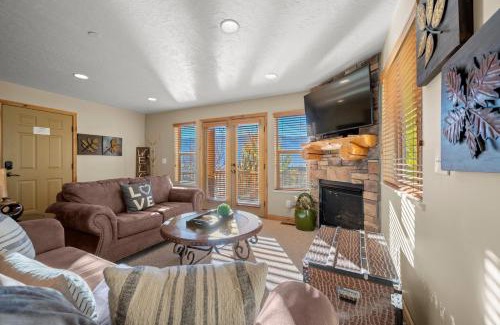 Eden House | Altitude Adjustment with Resort Amenities MH1312