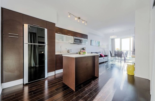 Bloor-Yorkville Apartment | Altitude Suites on Yonge