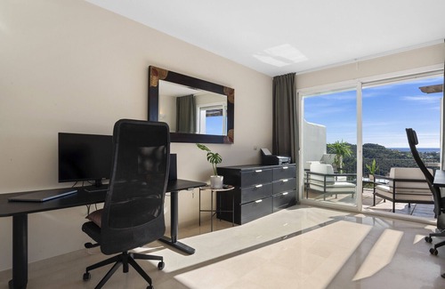 Benahavis Apartment | Altos de La Quinta Penthouse - Gorgeous 3 Bed Golf-line Escape!