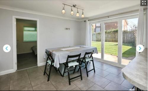 Gosport House | Alverstoke Seaside cottage
