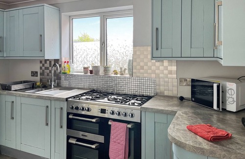 Gosport Cottage | Alverstoke Seaside Cottage