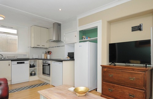 Lifton Cottage | ALWAY, pet friendly, with a garden in Lifton