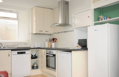 Lifton Cottage | ALWAY, pet friendly, with a garden in Lifton