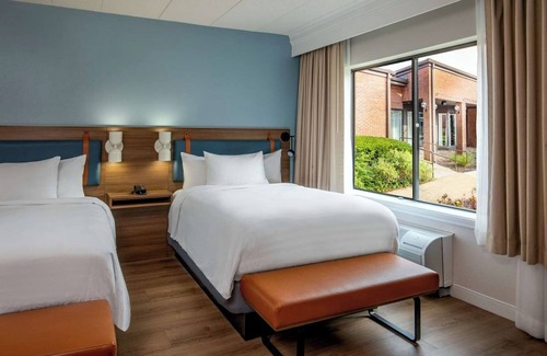 Foxboro Hotel | Always a Great Idea To Unwind! 3 Relaxing Units, Near Gillette Stadium