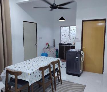 Arau House | Alyssa Homestay Arau