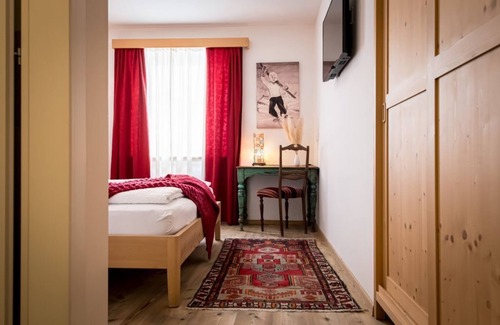 Brunico House | Am Schloss Guest House