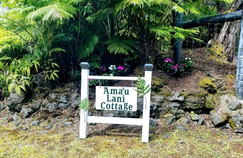Volcano Cottage | Ama'u Lani Cottage minutes from Volcano Village & Hawaii Volcanoes National Park