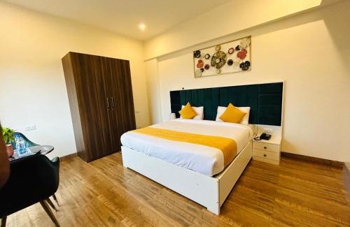 Gurugram Hotel | Amahi Inn I Signature Towers