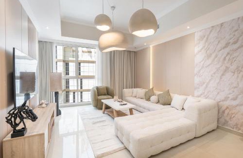 Downtown Dubai Apartment | Amal أمل Cozy City Apt 3BD with balconies, 1 min walk to Dubai Mall- Dar Samita Holiday Homes