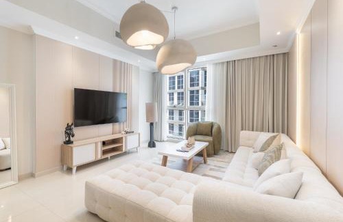 Downtown Dubai Apartment | Amal أمل Cozy City Apt 3BD with balconies, 1 min walk to Dubai Mall- Dar Samita Holiday Homes