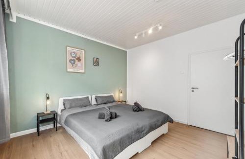 Kaiserslautern Apartment | Amalfi A06 - für 6 PP - 3 Zi - 6 Betten - Terrasse inkl smart TV